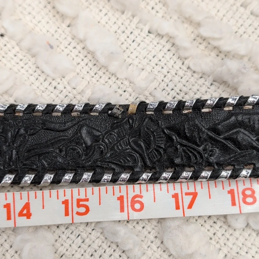Vintage Western Black Leather Buckstitch Silver Longhorn Embossed Tooled Belt